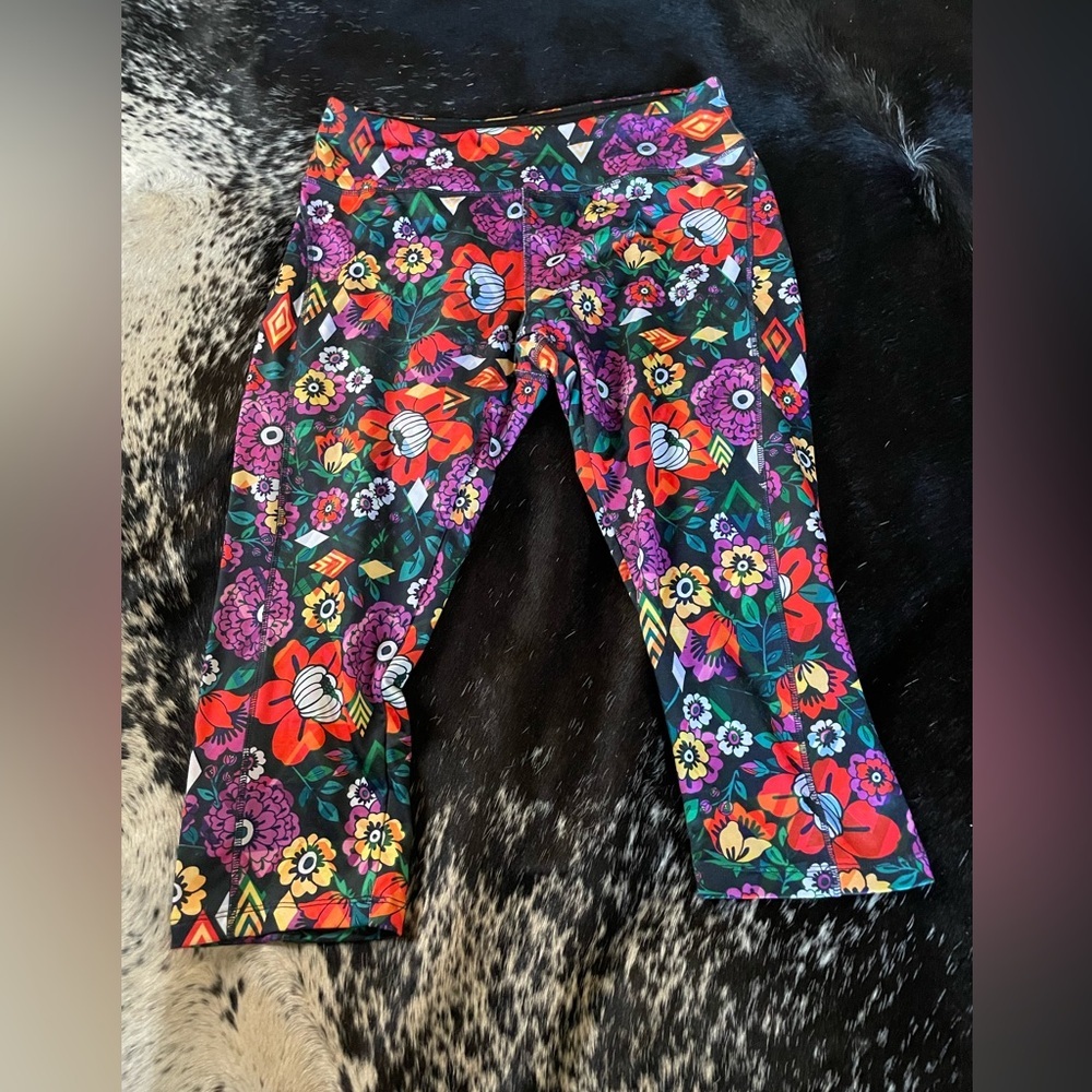 LN‎ Lularoe Capris Leggings Large Floral RN# 142161